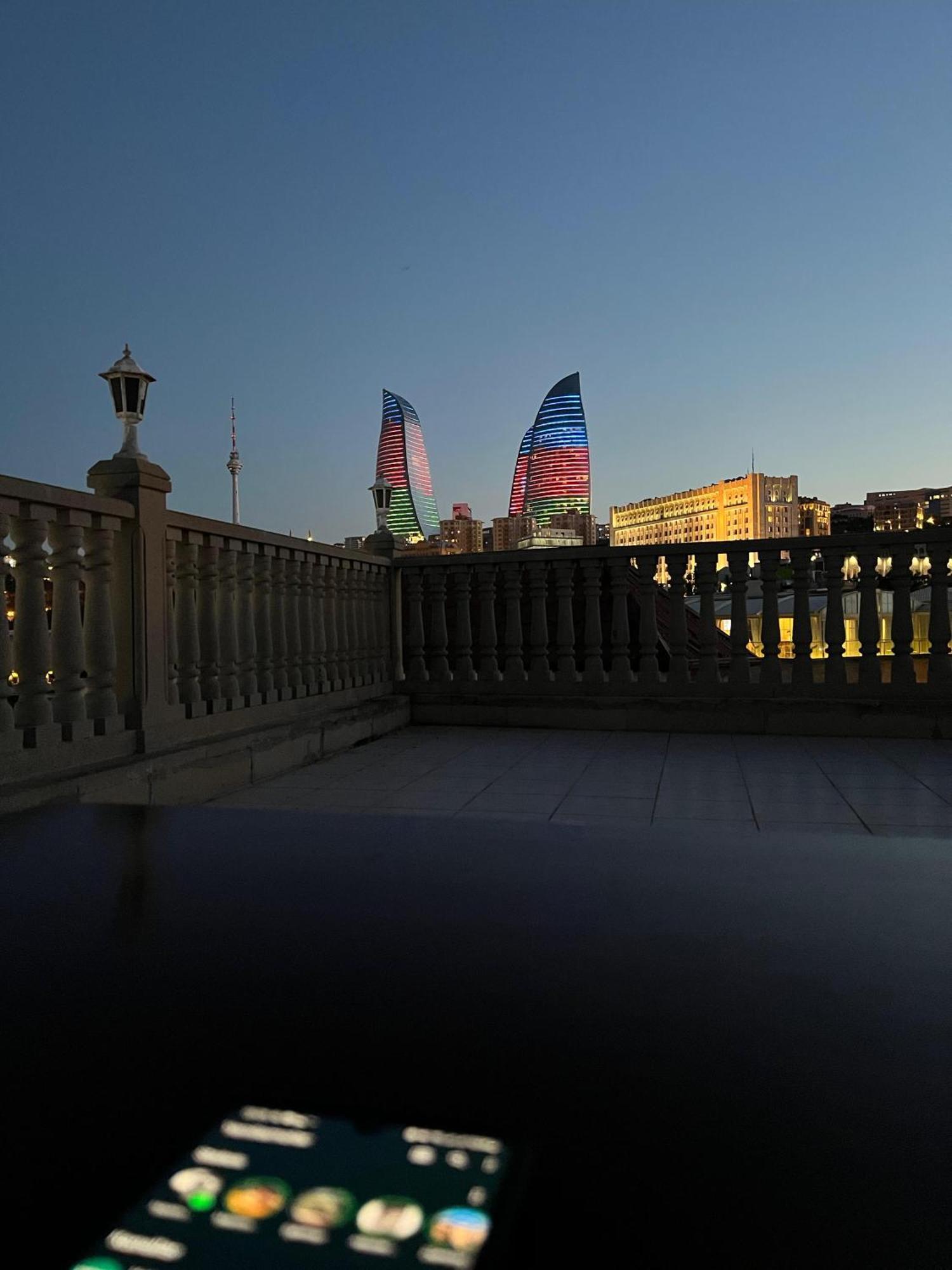Cafe Terrace Hostel Баку Екстериор снимка