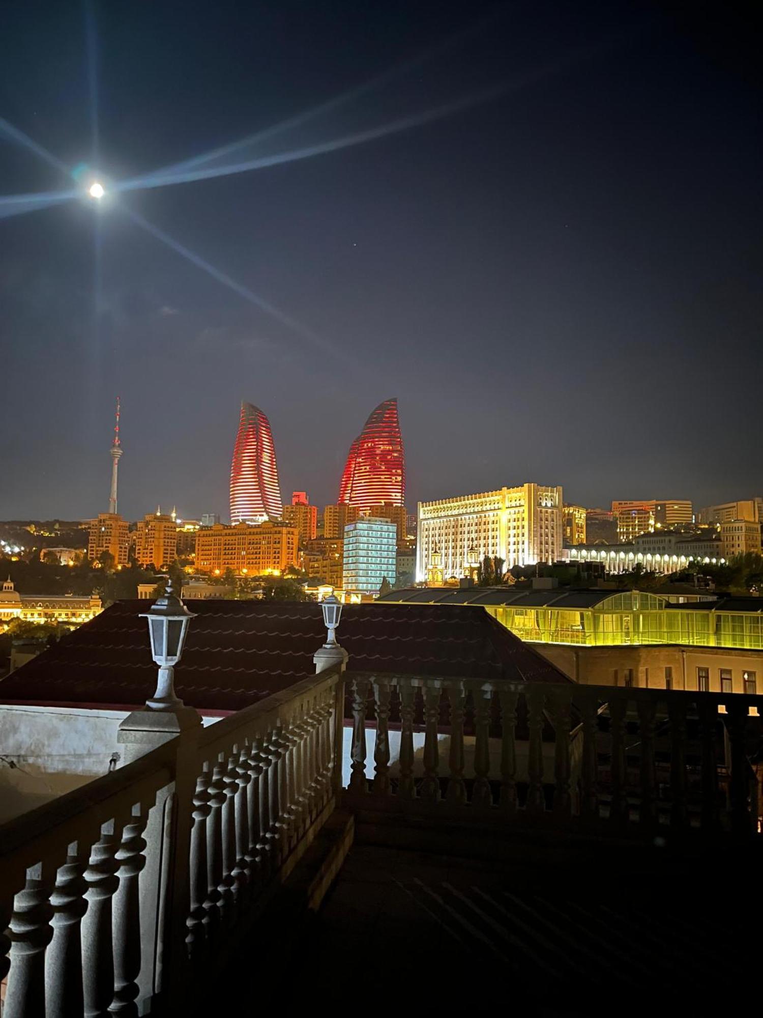 Cafe Terrace Hostel Баку Екстериор снимка