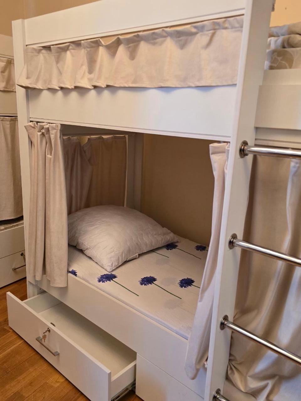 Cafe Terrace Hostel Баку Екстериор снимка